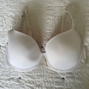 VS PINK wear everywhere lightly lined bra 36DD